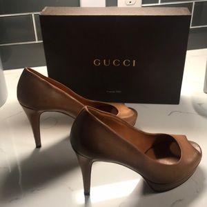 GUCCI saddle soft tamponato heels.